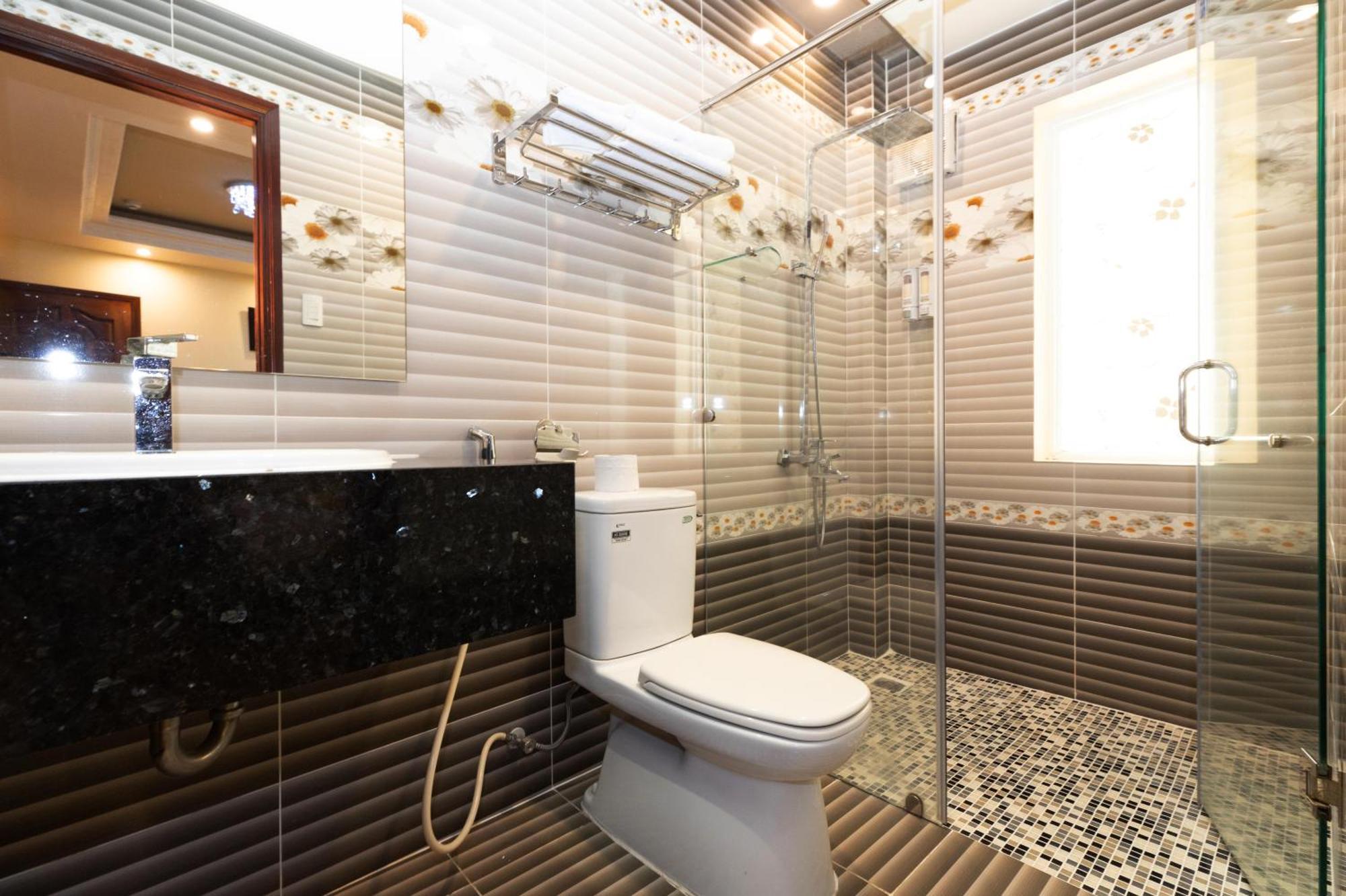 Hung Thanh Airport - Gan Sieu Thi Vincom Hotel Hô Chi Minh-Ville